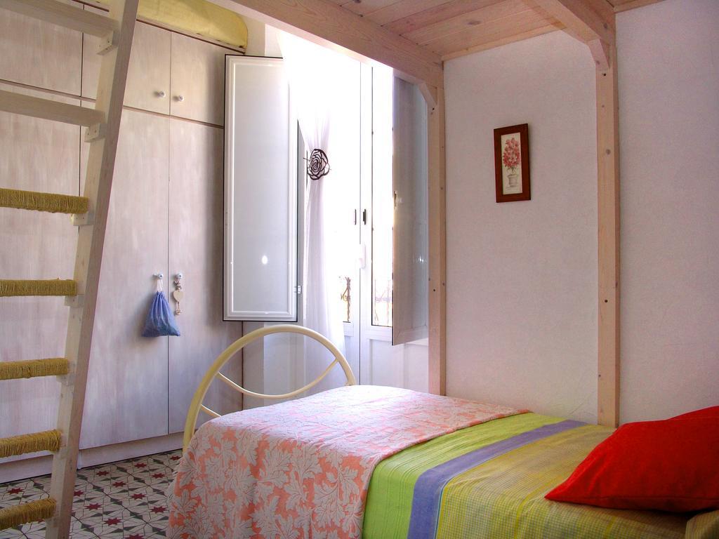 Apartamento Valdes Alicante Esterno foto